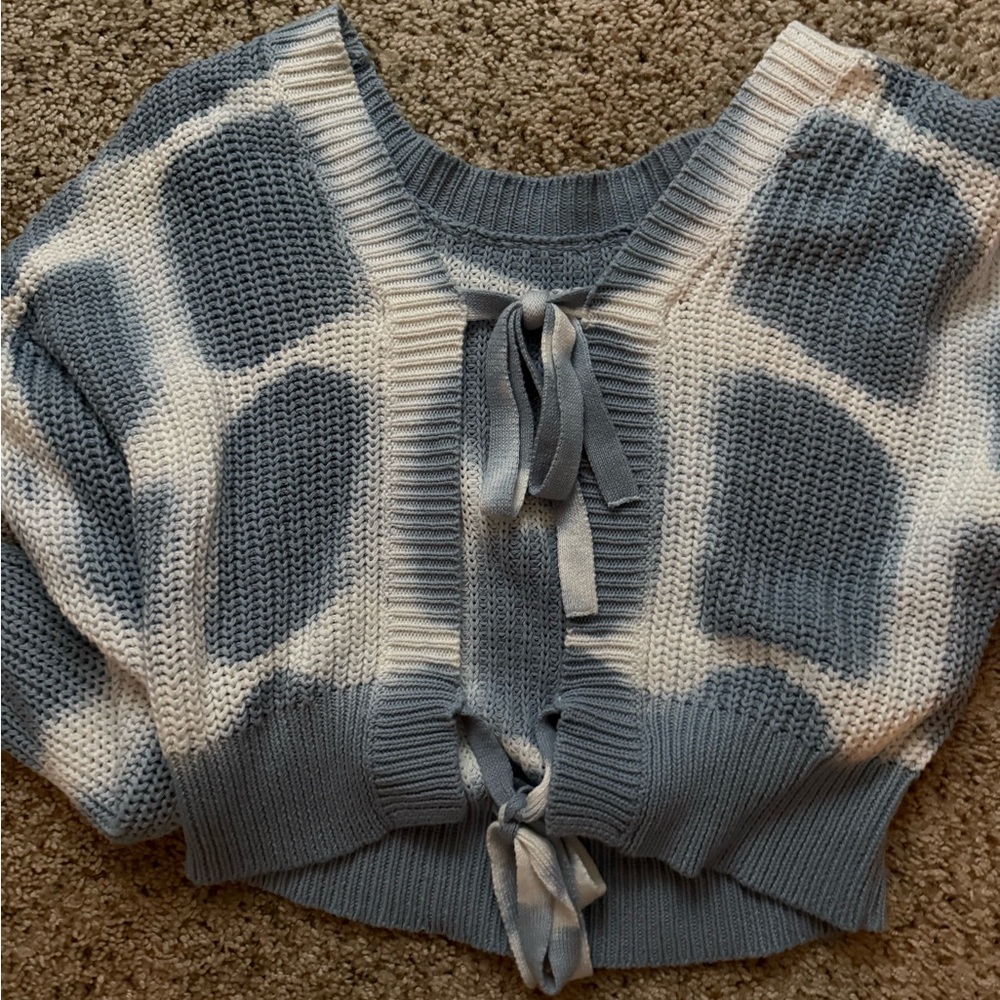 Aeropostale reversible tie sweater